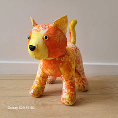 <br>Je me suis bien fait plaisir en faisant ce patchwork en forme de chat et en plus avec les couleurs qui je prefere...<br><br>Trop top !<br><br>